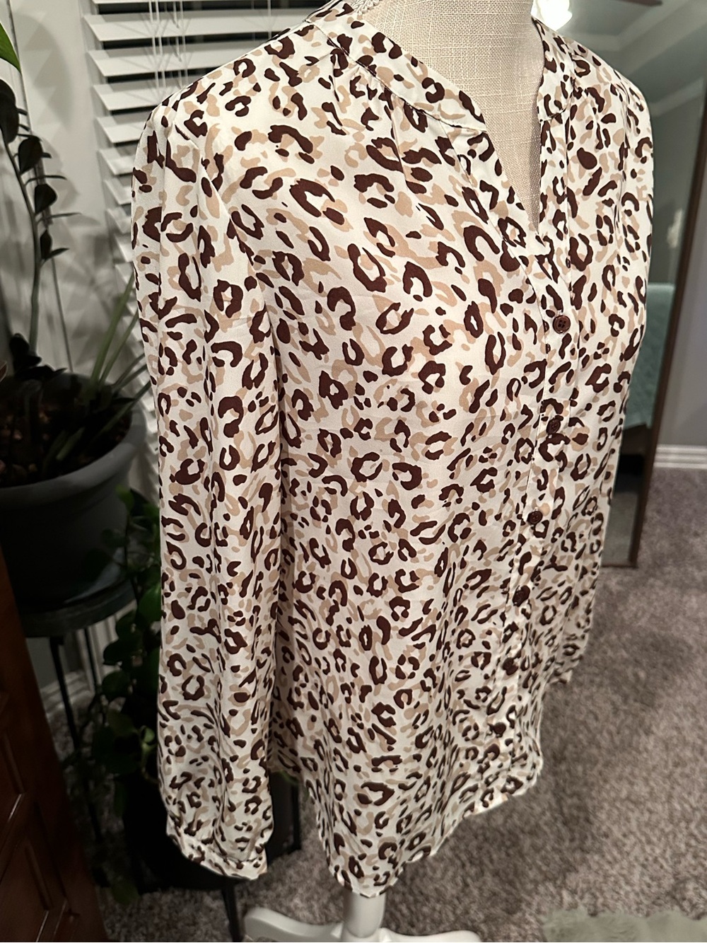 Laura Scott Cream and Brown Leopard Print Button-Up Top